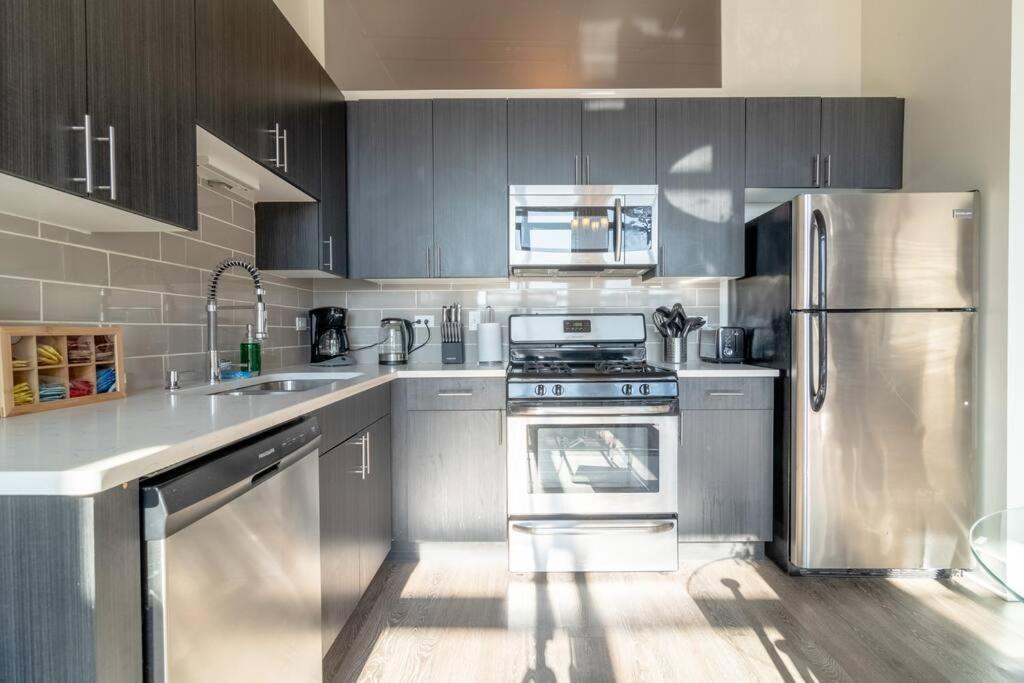 Mccormick Place 2Br Stylish Suite With Optional Parking And Gym For Up To 8 Guests Near Soldier Field And Grant Park Chicago Eksteriør billede
