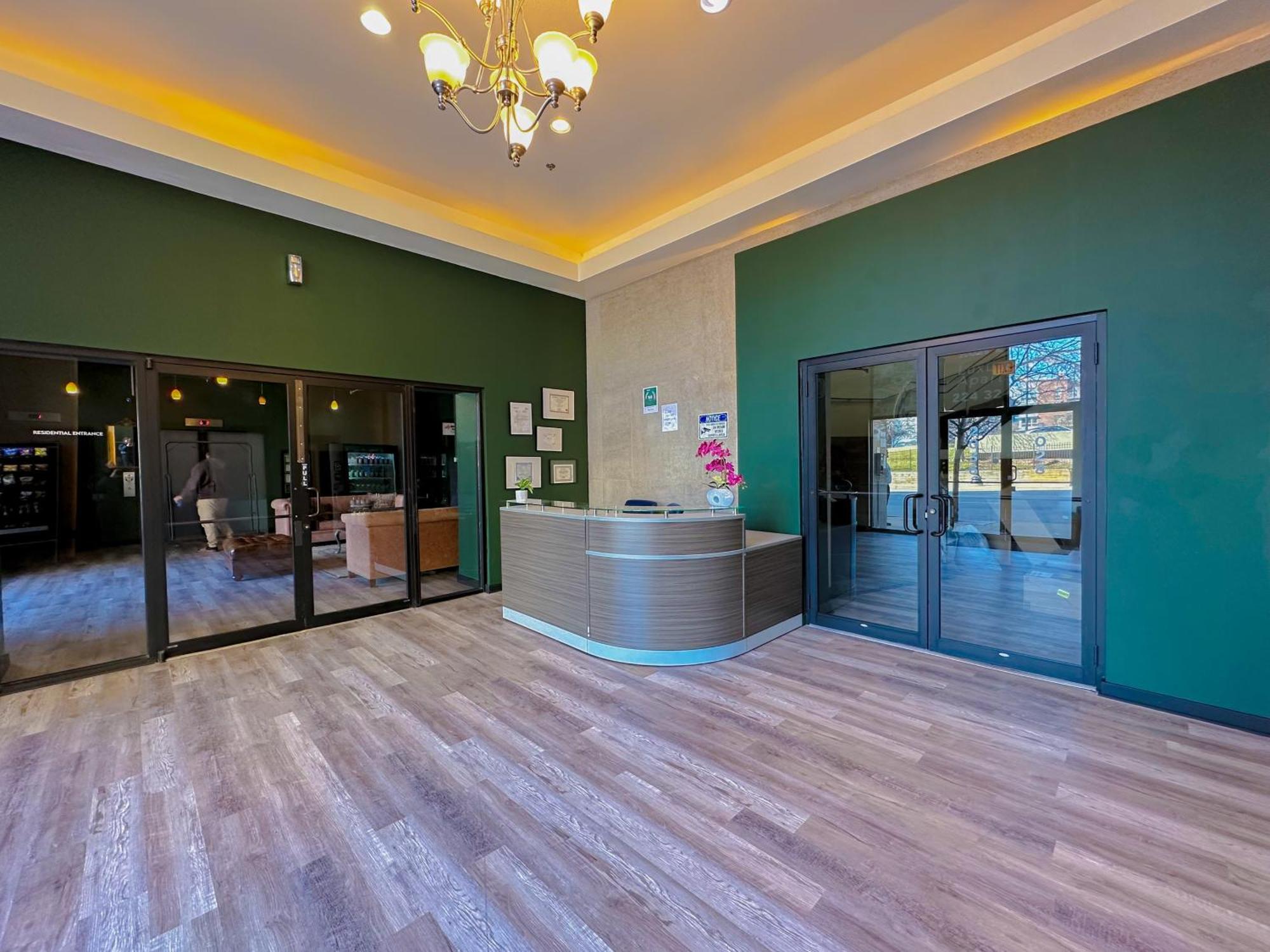 Mccormick Place 2Br Stylish Suite With Optional Parking And Gym For Up To 8 Guests Near Soldier Field And Grant Park Chicago Eksteriør billede