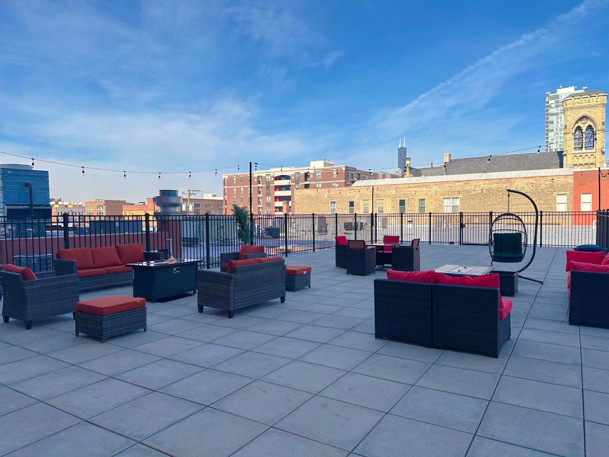 Mccormick Place 2Br Stylish Suite With Optional Parking And Gym For Up To 8 Guests Near Soldier Field And Grant Park Chicago Eksteriør billede